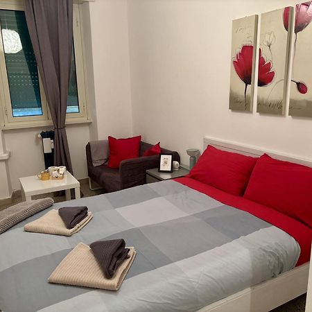 Mama Rooms And Apartment Рим Екстериор снимка