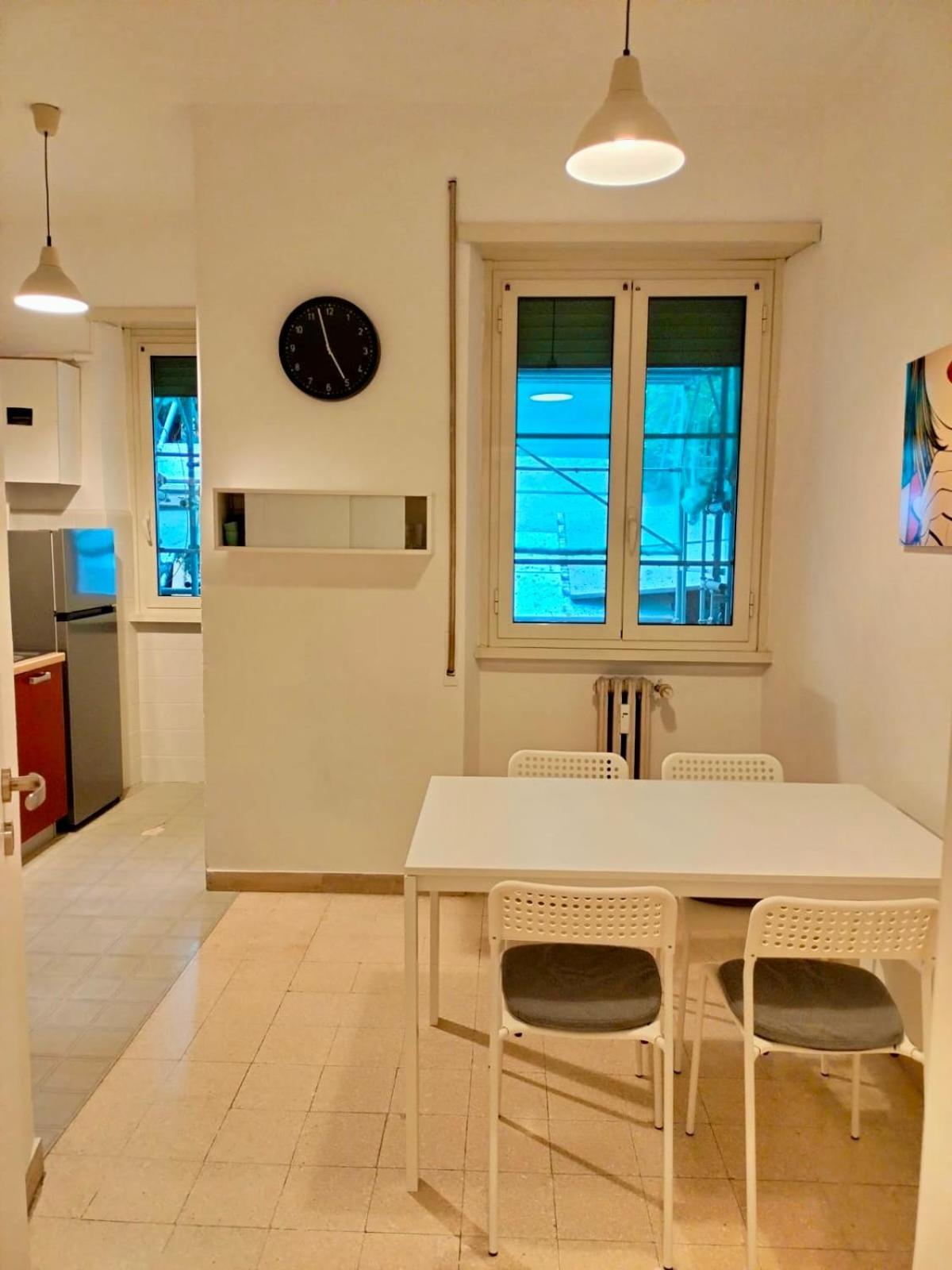 Mama Rooms And Apartment Рим Екстериор снимка