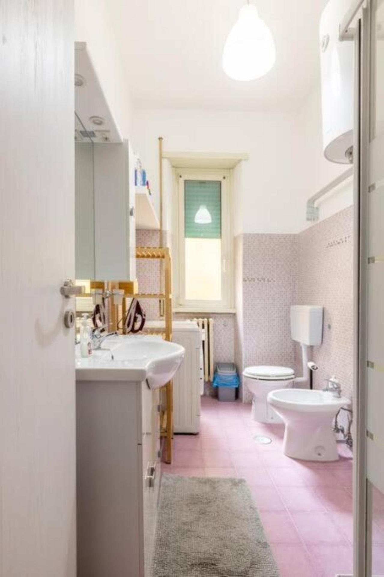 Mama Rooms And Apartment Рим Екстериор снимка